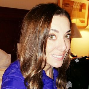 Meet your Posher, Dana